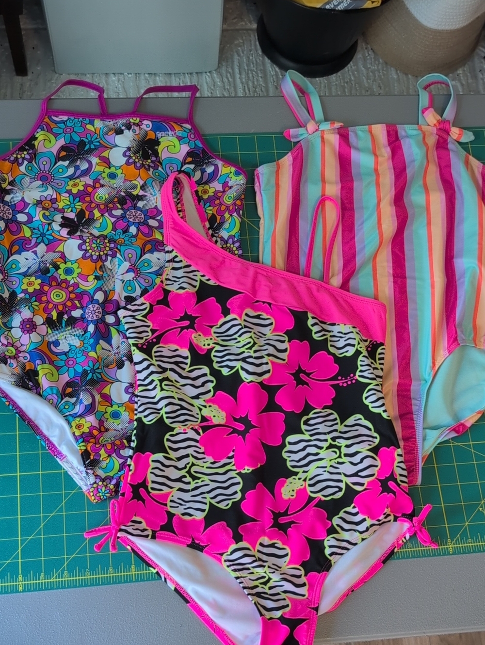 Trio-Girls Swinsuits